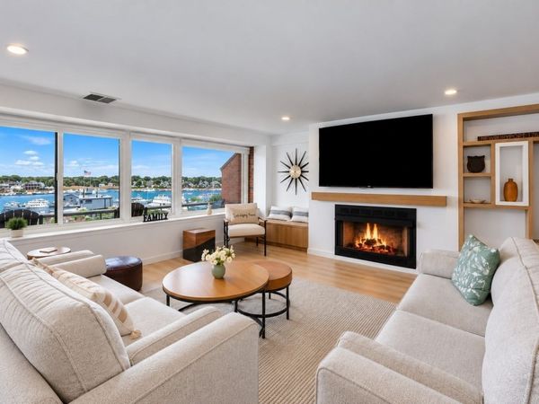 58 Merrimac St, Unit 3-5, Newburyport, MA 01950
