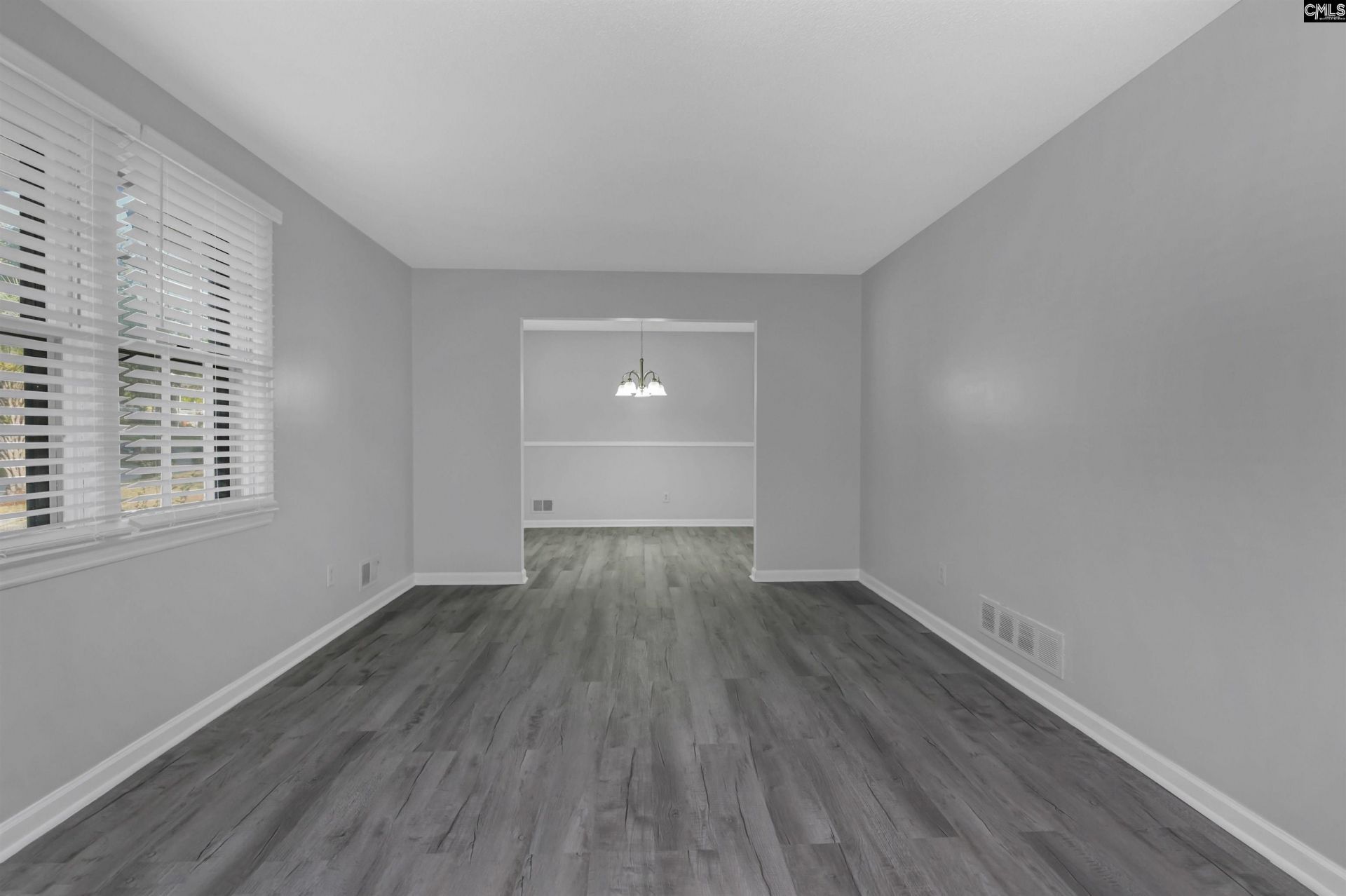 2043 Fairlawn Circle Photo 11