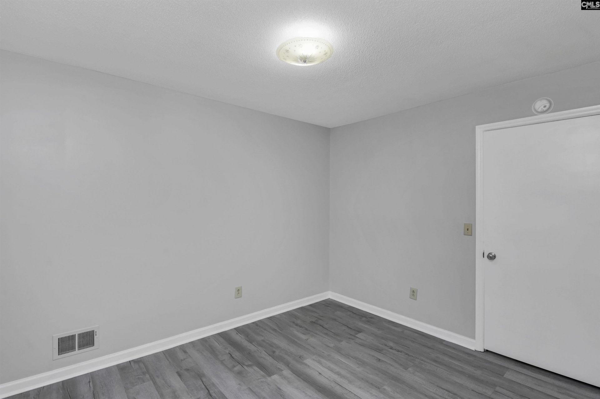 2043 Fairlawn Circle Photo 34