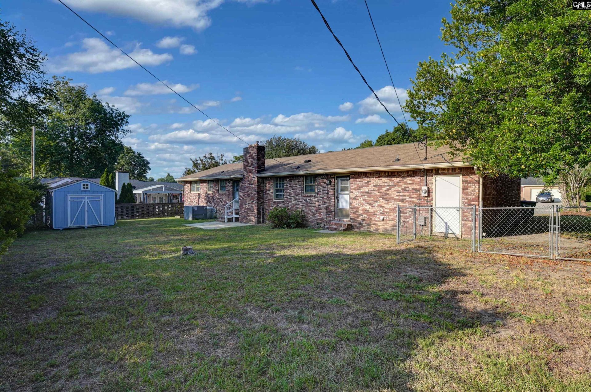 2043 Fairlawn Circle Photo 4