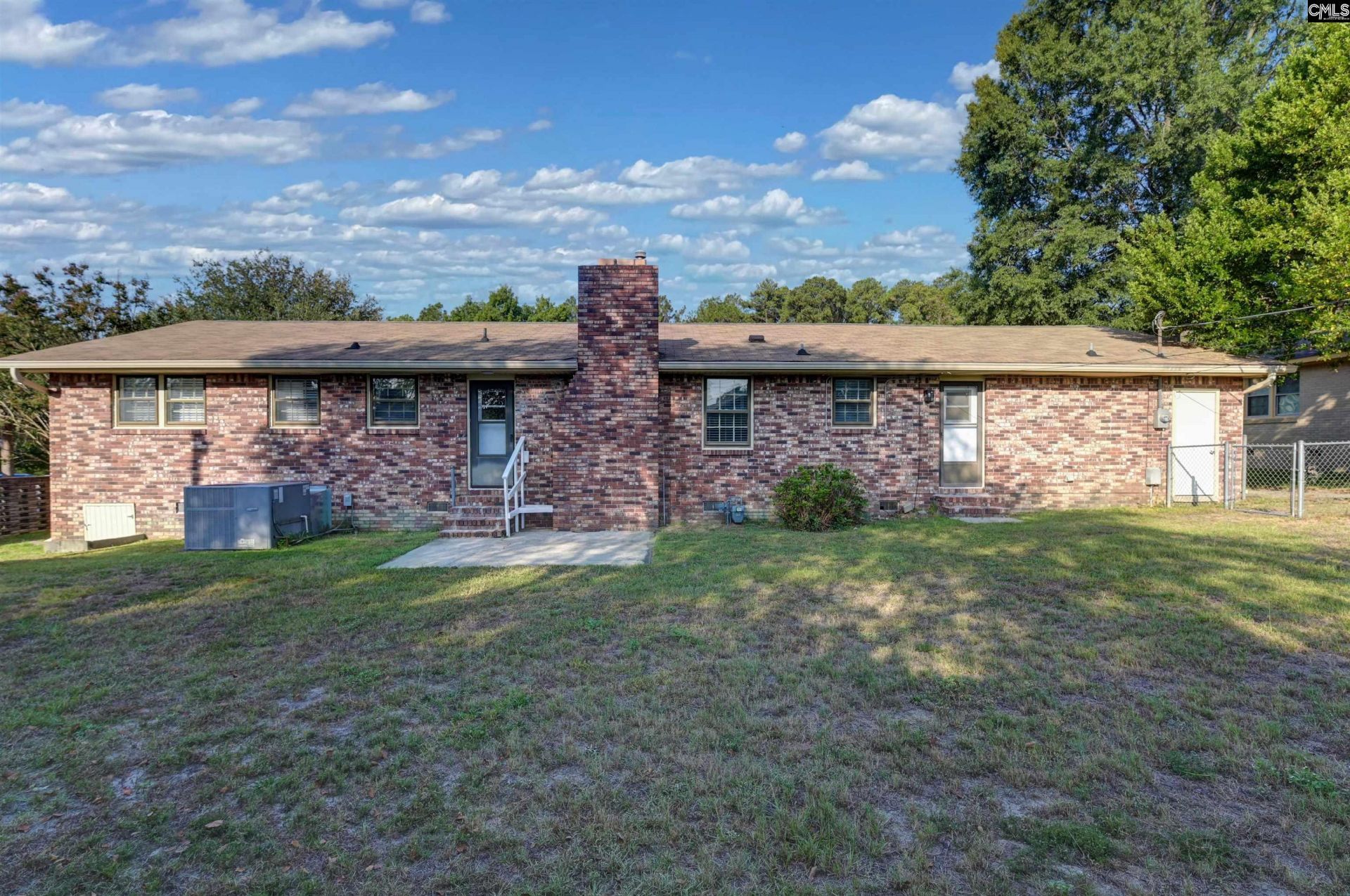 2043 Fairlawn Circle Photo 5