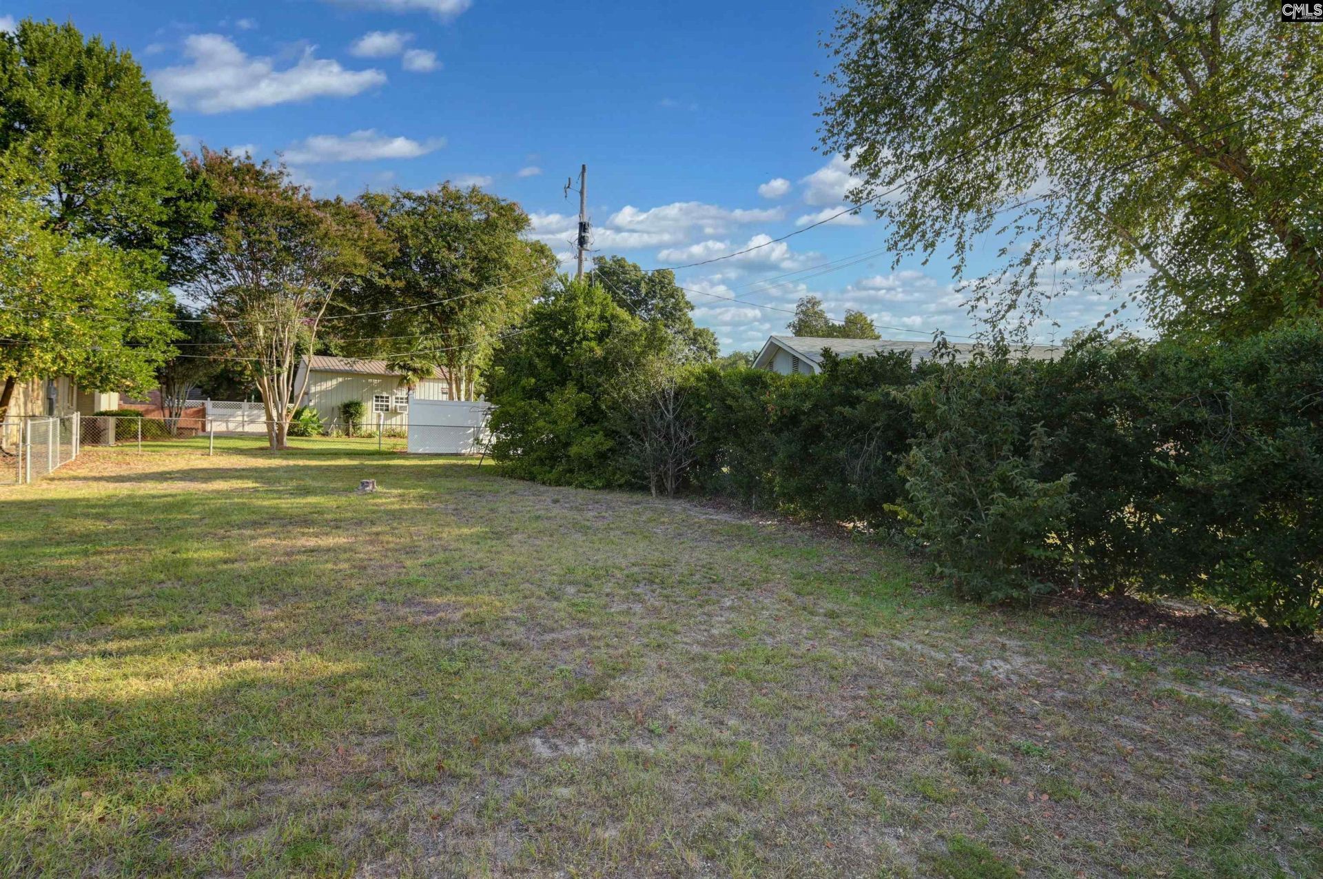 2043 Fairlawn Circle Photo 7