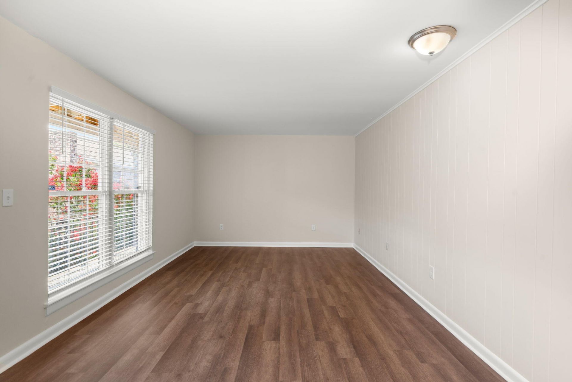 867 Colony Drive Photo 11