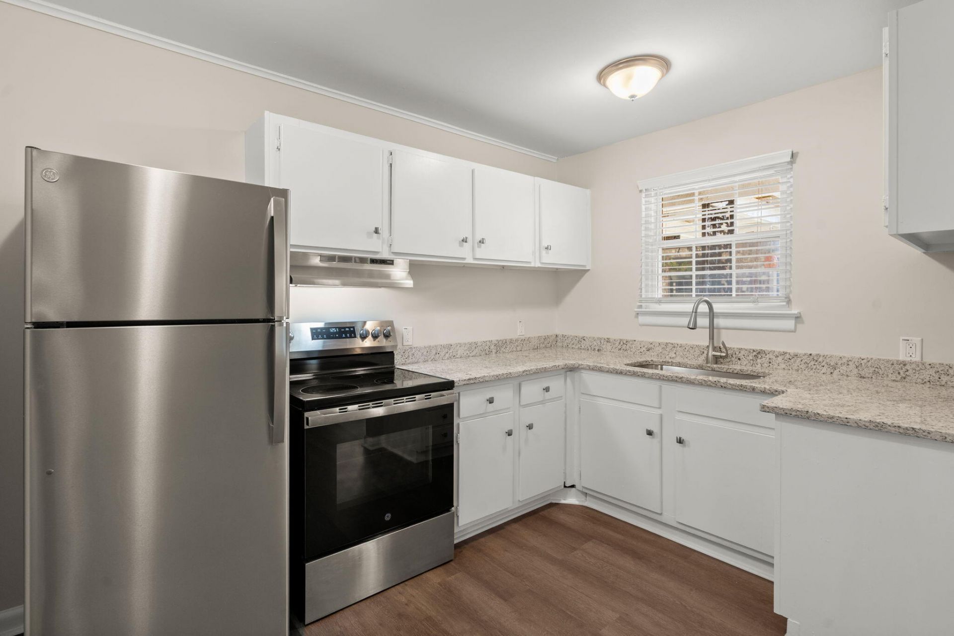 867 Colony Drive Photo 12