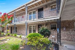 867 Colony Drive photo 4