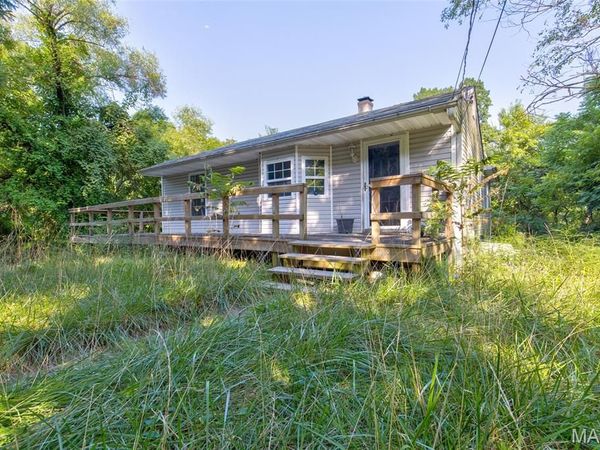 848 Oakwood Lane, East Alton, IL 62024