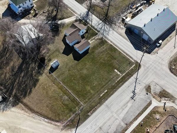 106 E Benson Street , Pittsfield, IL 62363