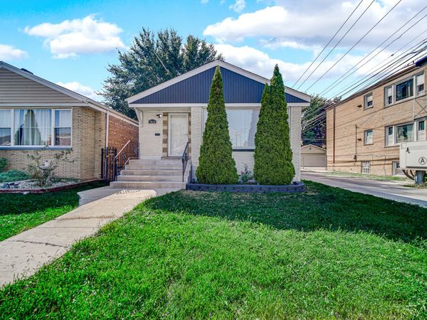 7914 S Richmond Street , Chicago, IL 60652