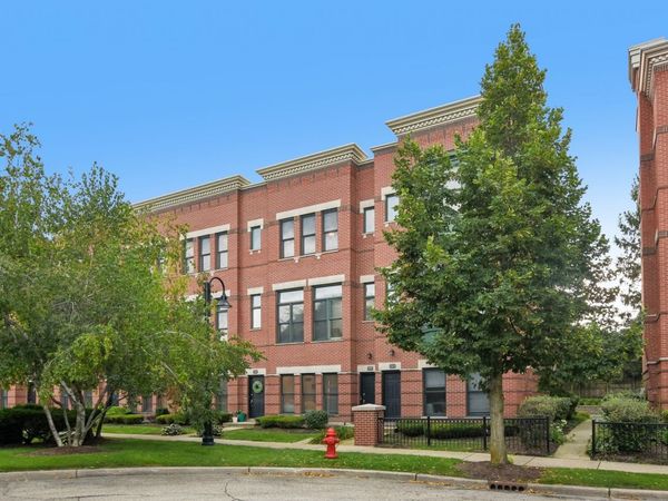 209 W Wood Street , Palatine, IL 60067