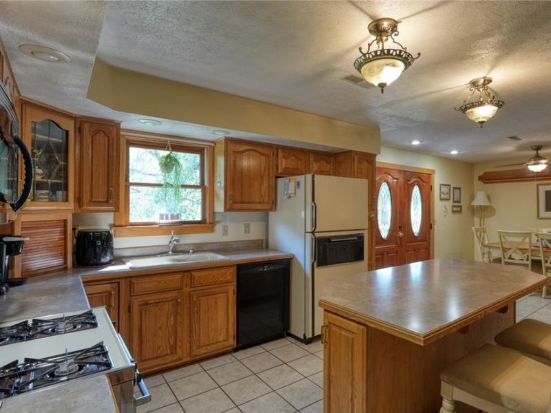 7707 Pioneer Drive, Blue Rock, OH 43720 Photo 11