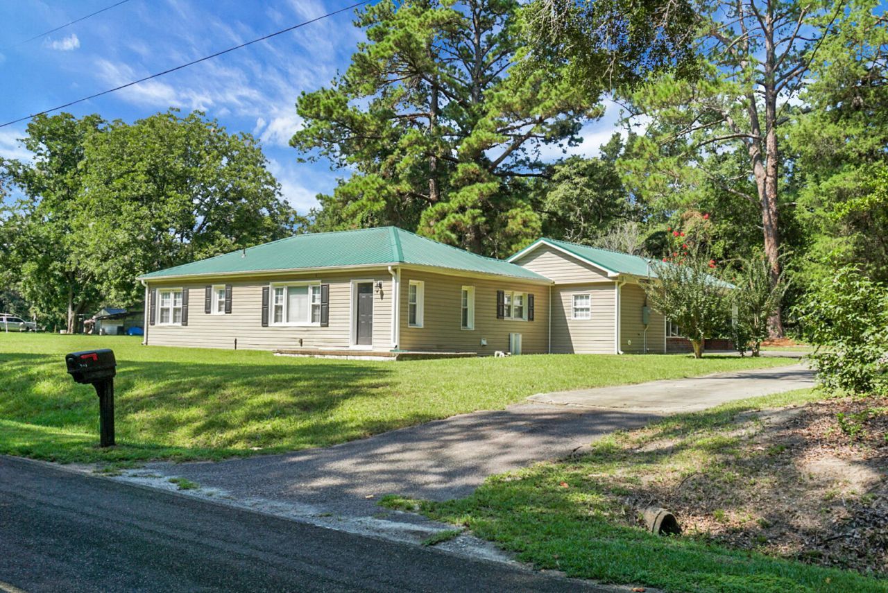 423 Rigby Street Photo 54