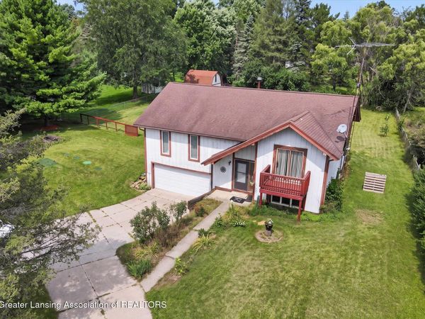 1909 Maple Shade Drive, Williamston, MI 48895