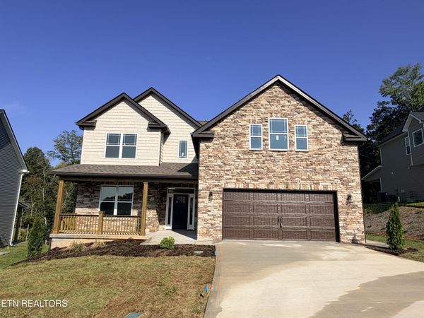 8915 Twisted Willow Lane, Knoxville, TN 37931
