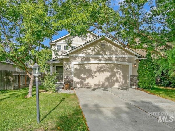 6579 S Warwickshire Ave, Boise, ID 83709