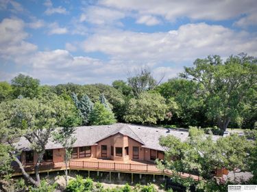 30238 Nixon Drive, Honey Creek, IA 51542