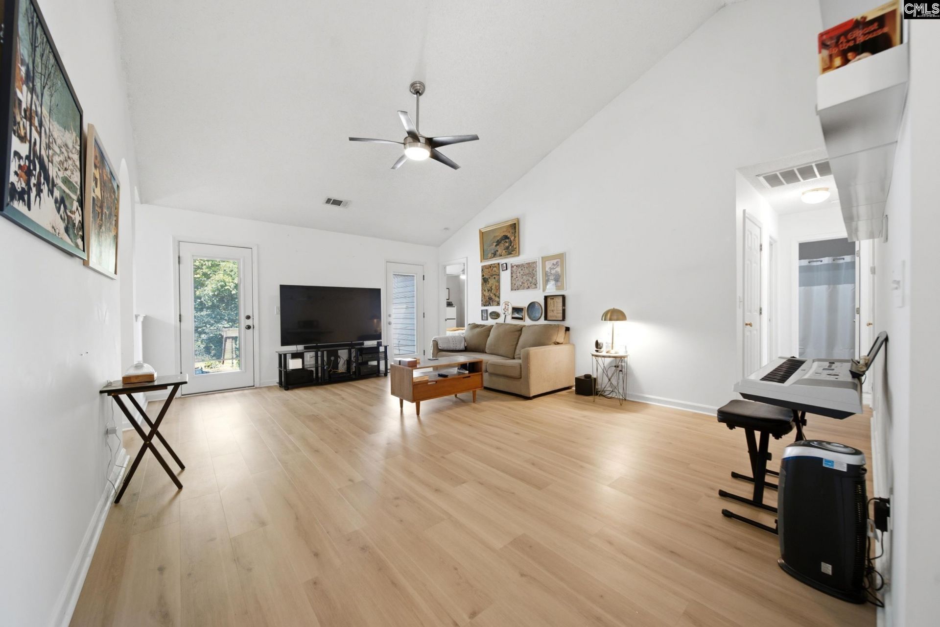 212 Rolling Rock Road Photo 4