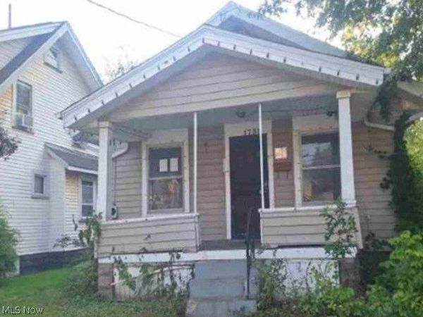 1738 Superior Avenue , Canton, OH 44705