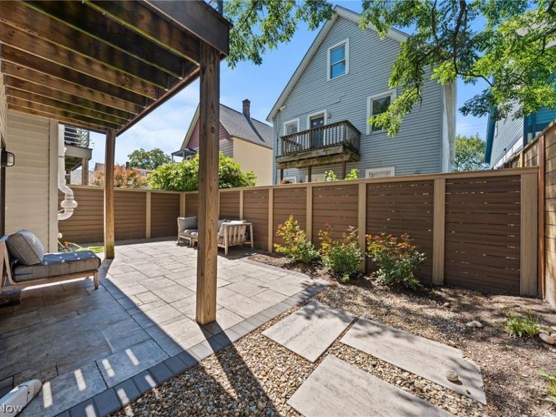 2040 W 11th Place, Cleveland, OH 44113 Photo 35