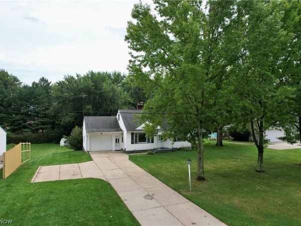 9934 Georgetown Street , Louisville, OH 44641