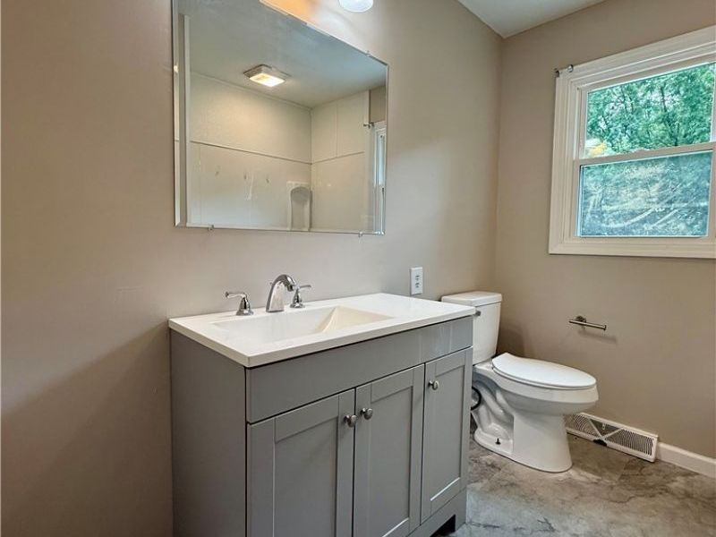 9934 Georgetown Street, Louisville, OH 44641 Photo 10