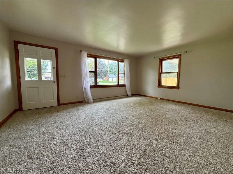 9934 Georgetown Street, Louisville, OH 44641 Photo 5