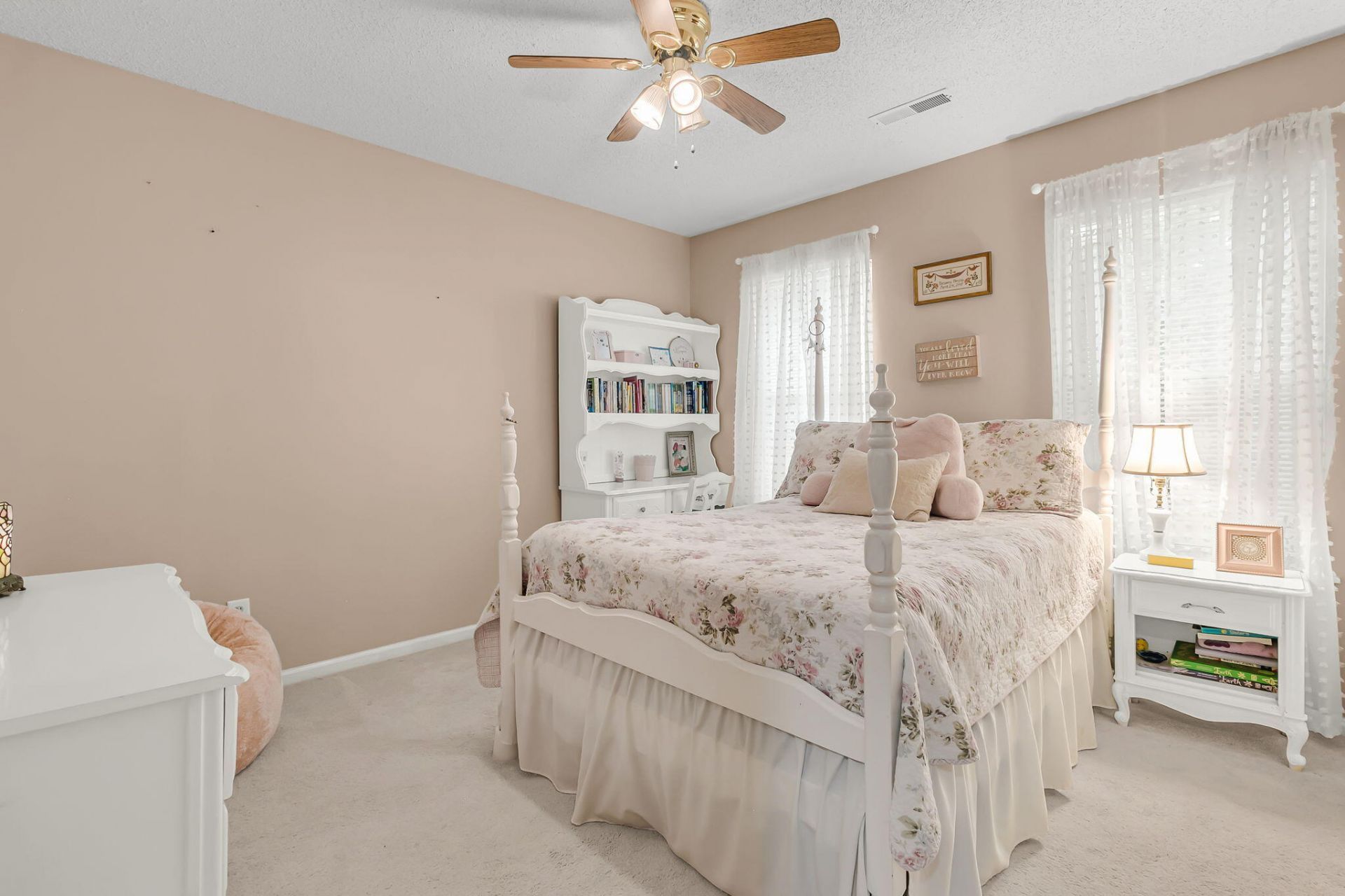 200 Wickford Photo 19