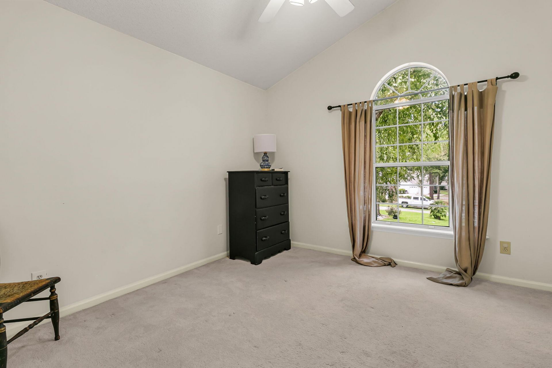 200 Wickford Photo 22
