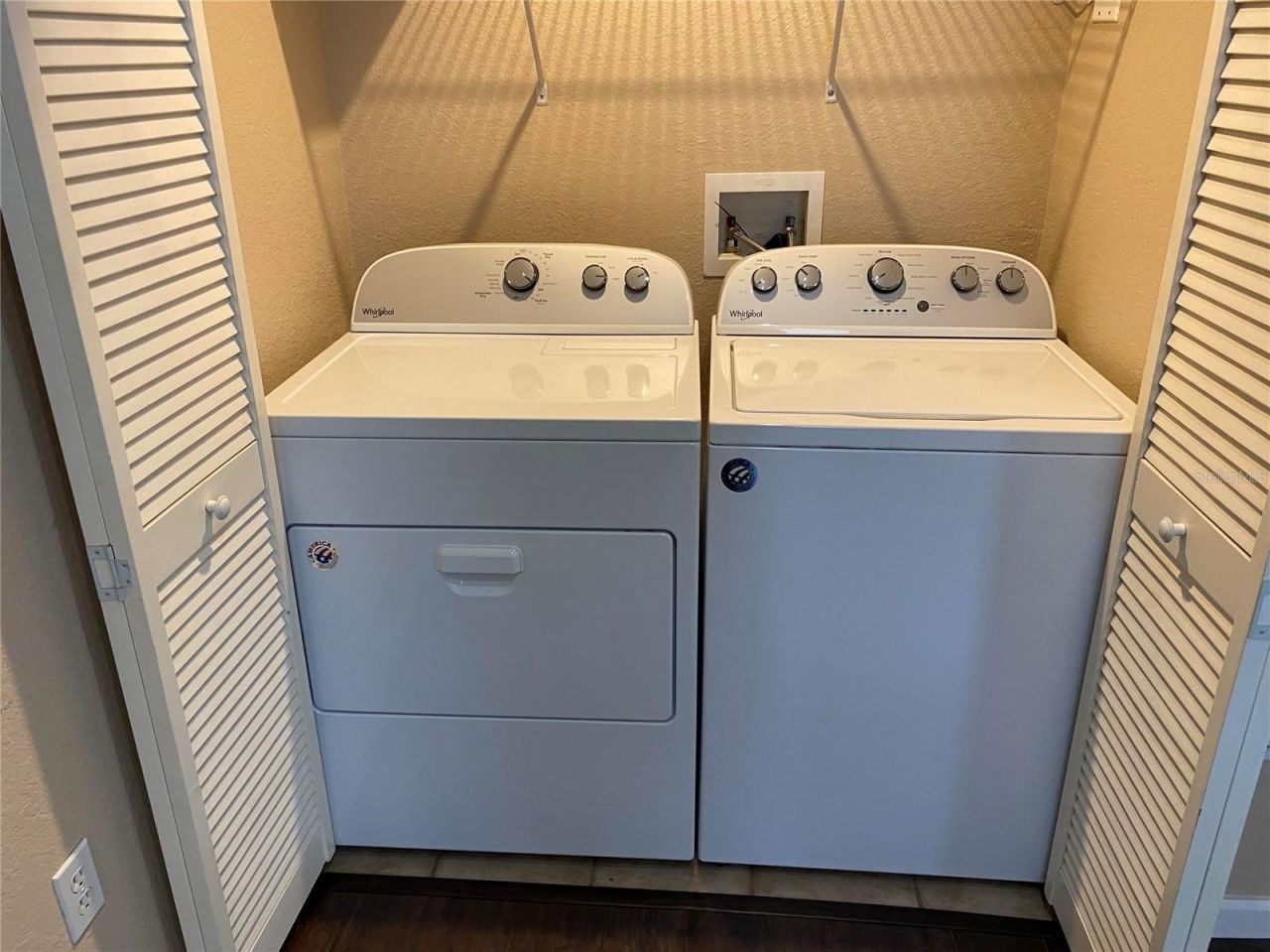5550 Rosehill Road, Unit 102, Sarasota, FL 34233 Photo
