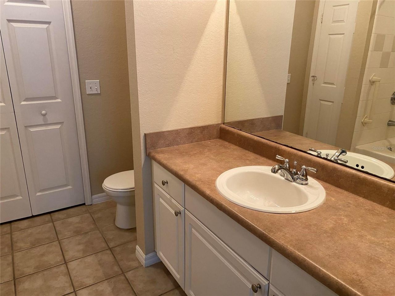 5550 Rosehill Road, Unit 102, Sarasota, FL 34233 Photo