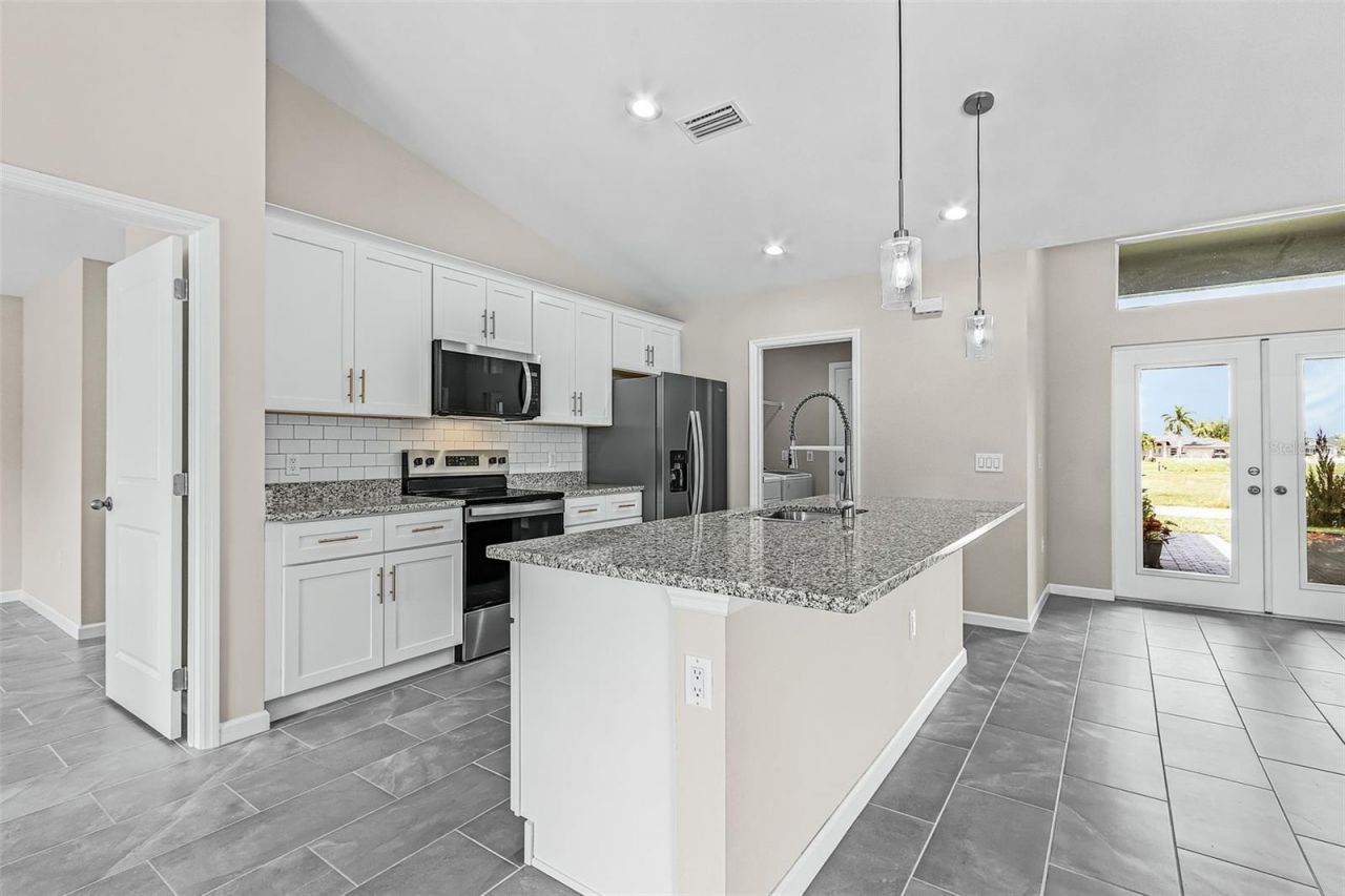 2305 NW 34 Avenue, Cape Coral, FL 33993 Photo