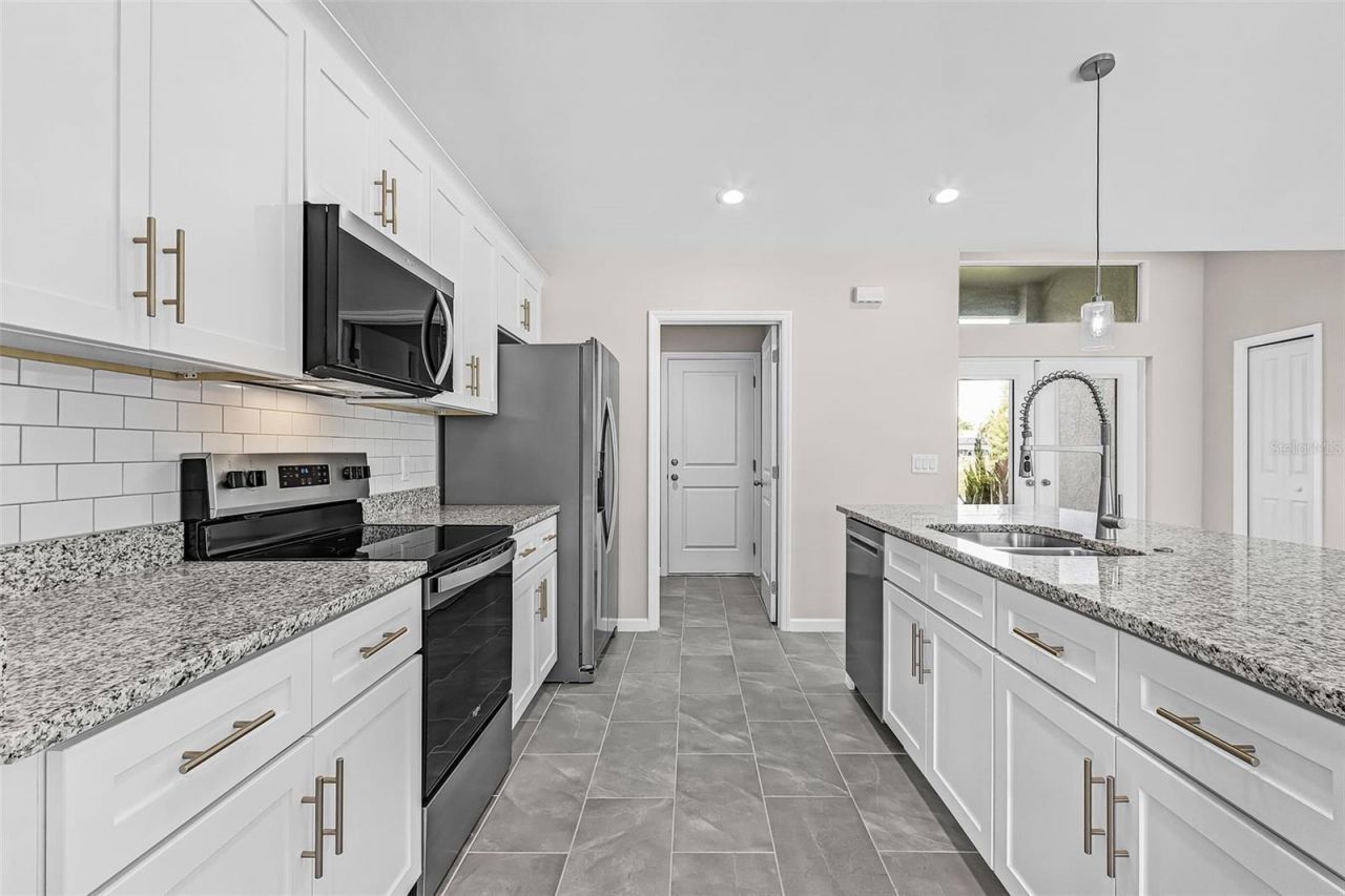 2305 NW 34 Avenue, Cape Coral, FL 33993 Photo