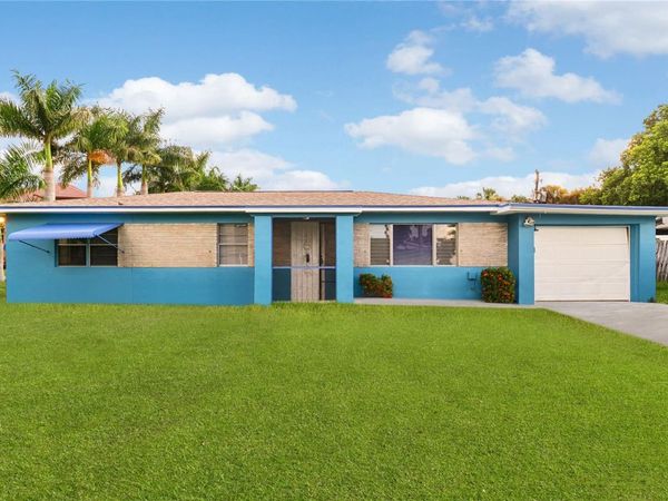 2055 MARAVILLA CIRCLE, FORT MYERS, FL 33901