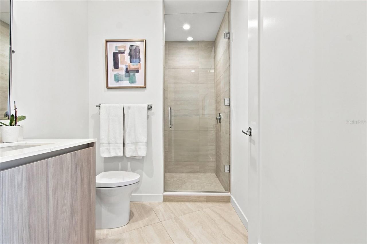301 Quay Commons, Unit 1410, Sarasota, FL 34236 Photo