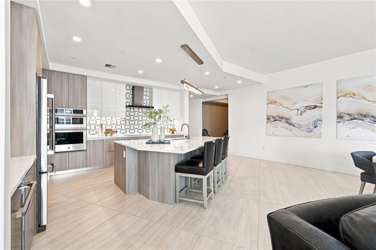 301 Quay Commons, Unit 1410, Sarasota, FL 34236 Photo