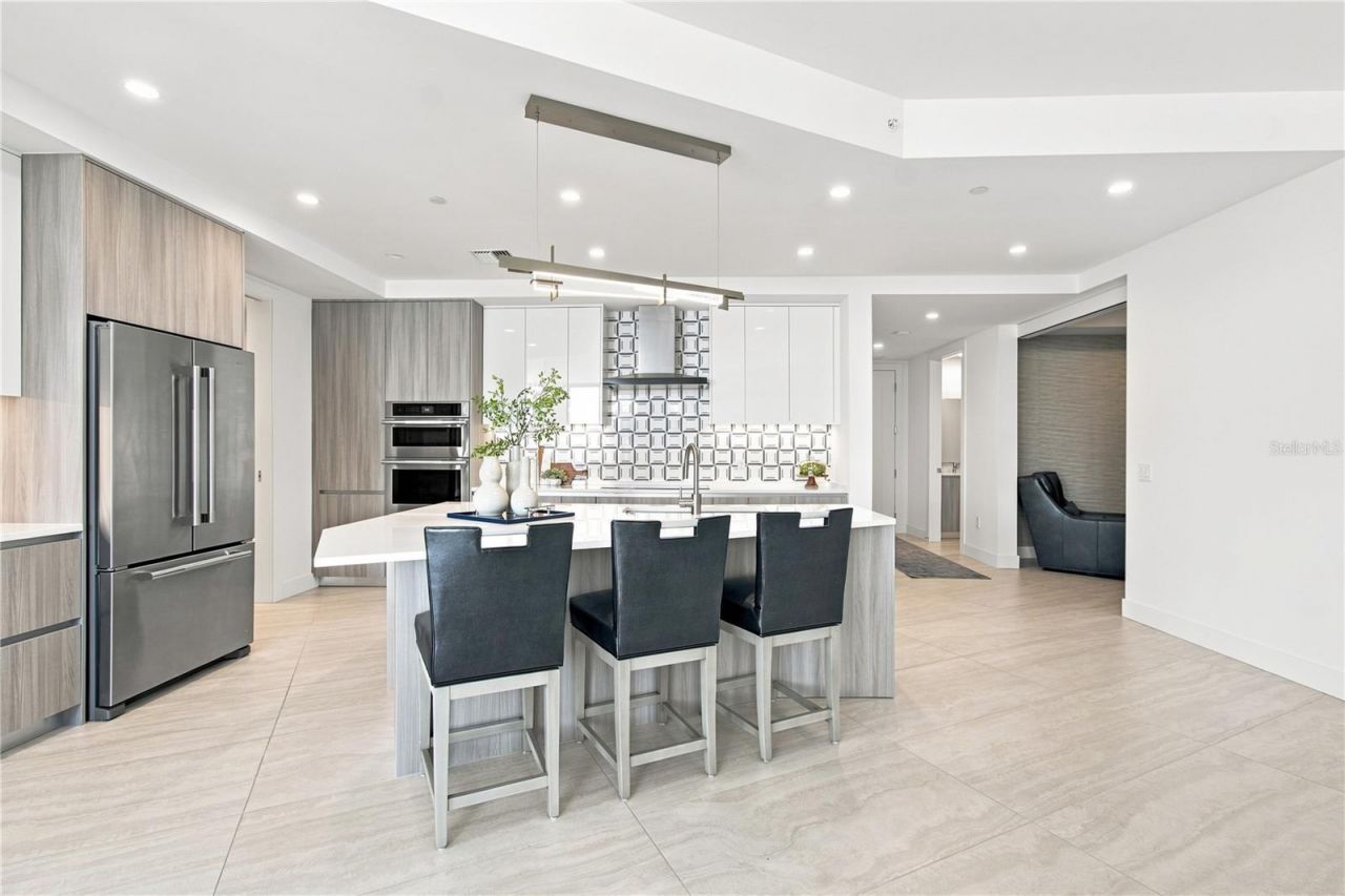 301 Quay Commons, Unit 1410, Sarasota, FL 34236 Photo