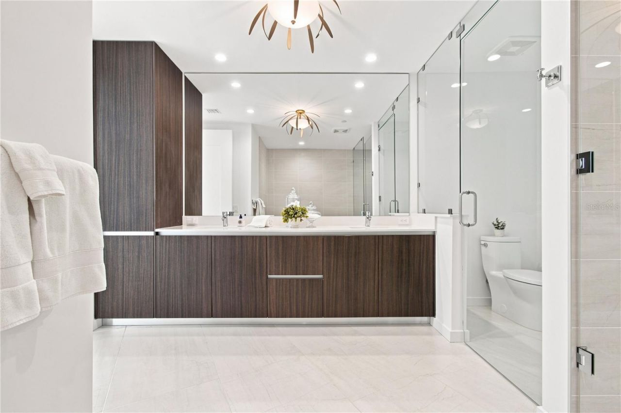 301 Quay Commons, Unit 1410, Sarasota, FL 34236 Photo