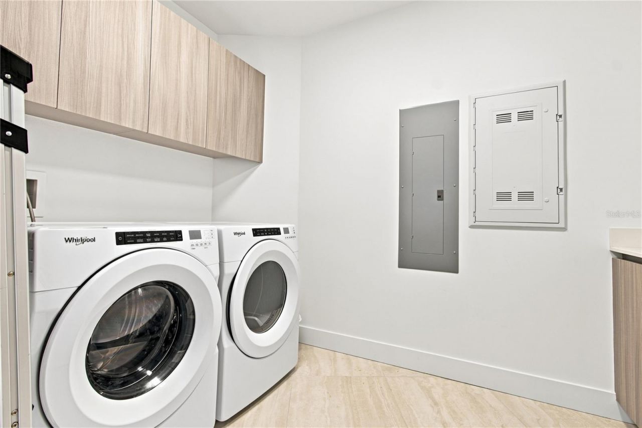 301 Quay Commons, Unit 1410, Sarasota, FL 34236 Photo