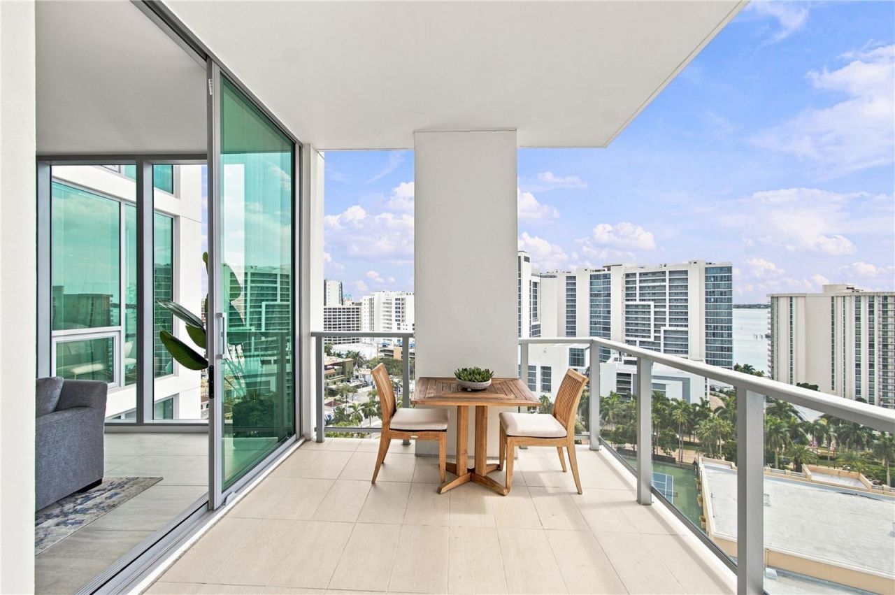 301 Quay Commons, Unit 1410, Sarasota, FL 34236 Photo