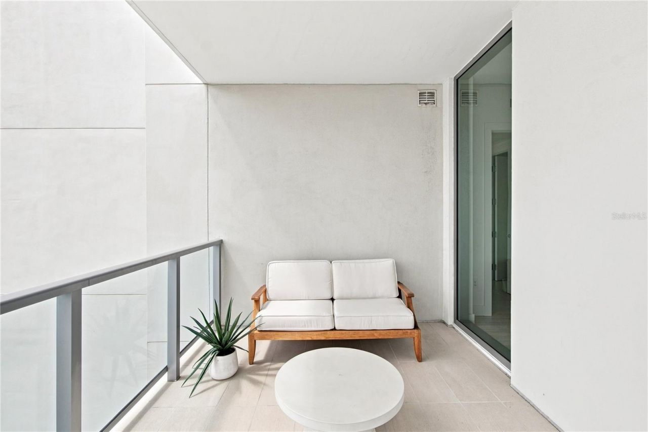 301 Quay Commons, Unit 1410, Sarasota, FL 34236 Photo