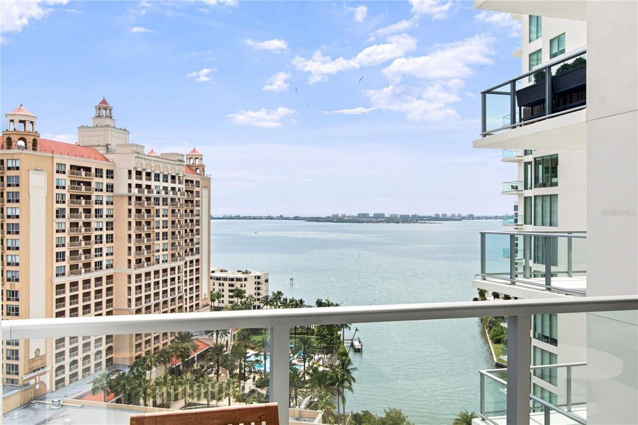 301 Quay Commons, Unit 1410, Sarasota, FL 34236 Photo