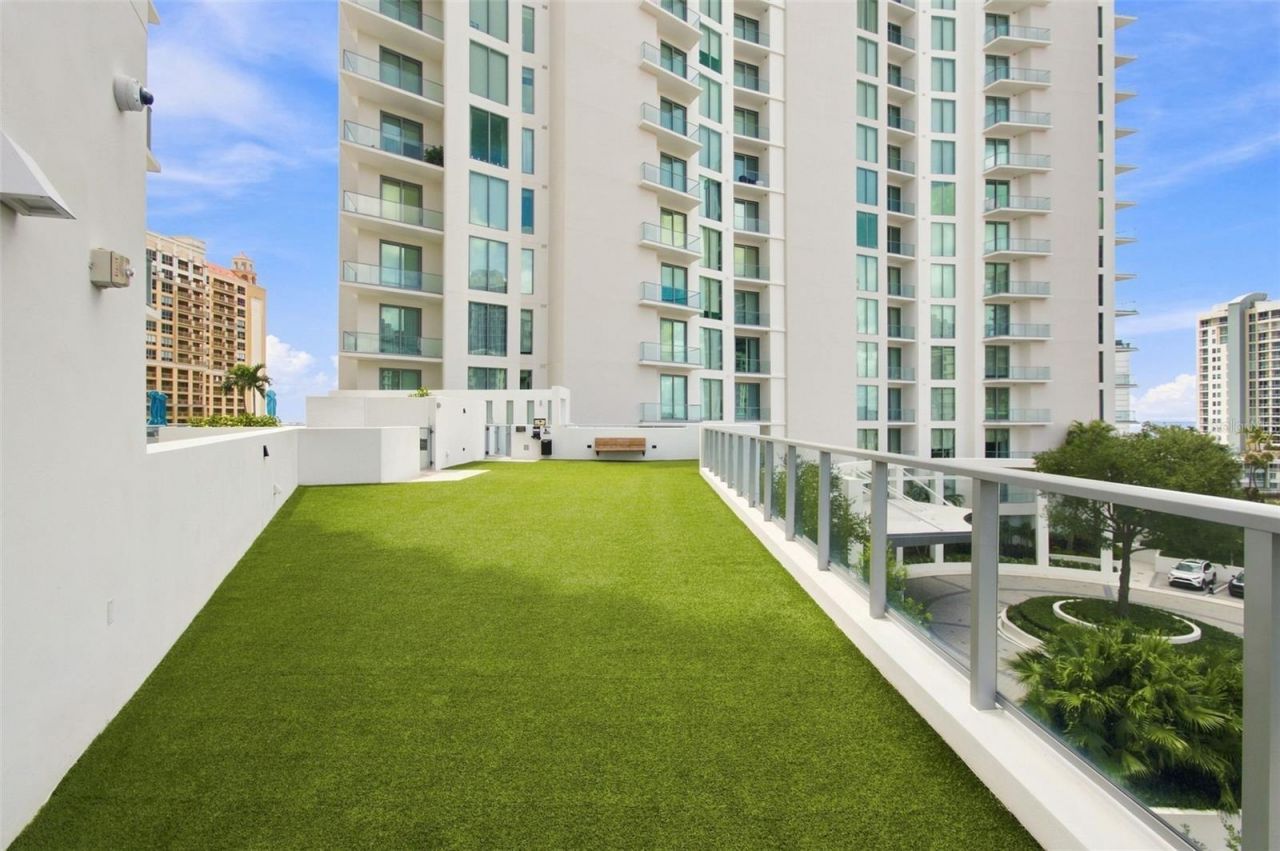 301 Quay Commons, Unit 1410, Sarasota, FL 34236 Photo