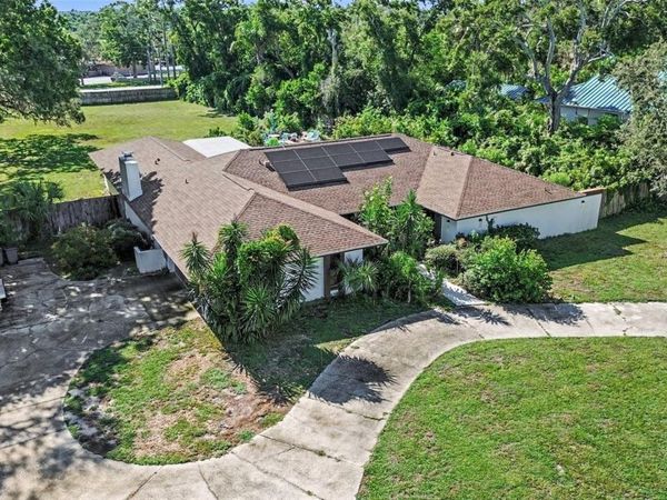 2300 KENT DRIVE , LARGO, FL 33774