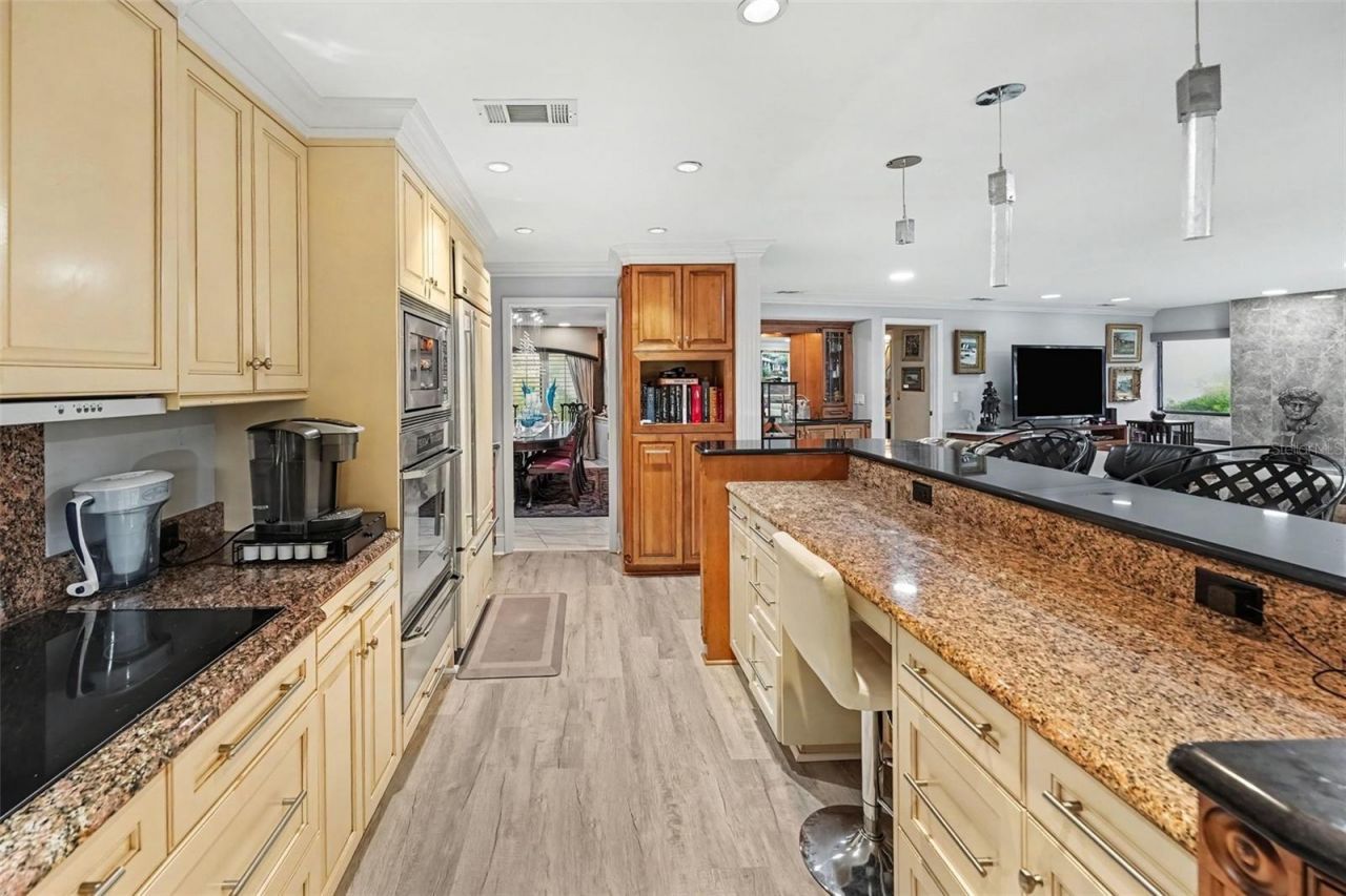 2300 Kent Drive, Largo, FL 33774 Photo