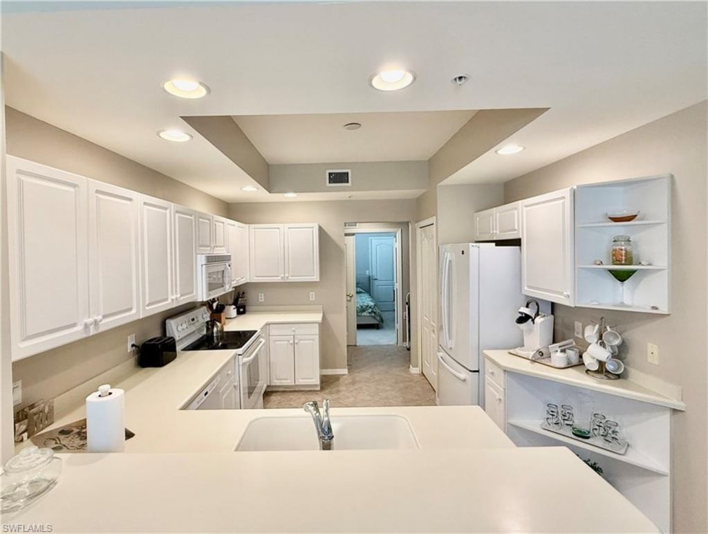 3455 Laurel Greens Ln S, Unit 103, Naples, FL 34119 Photo