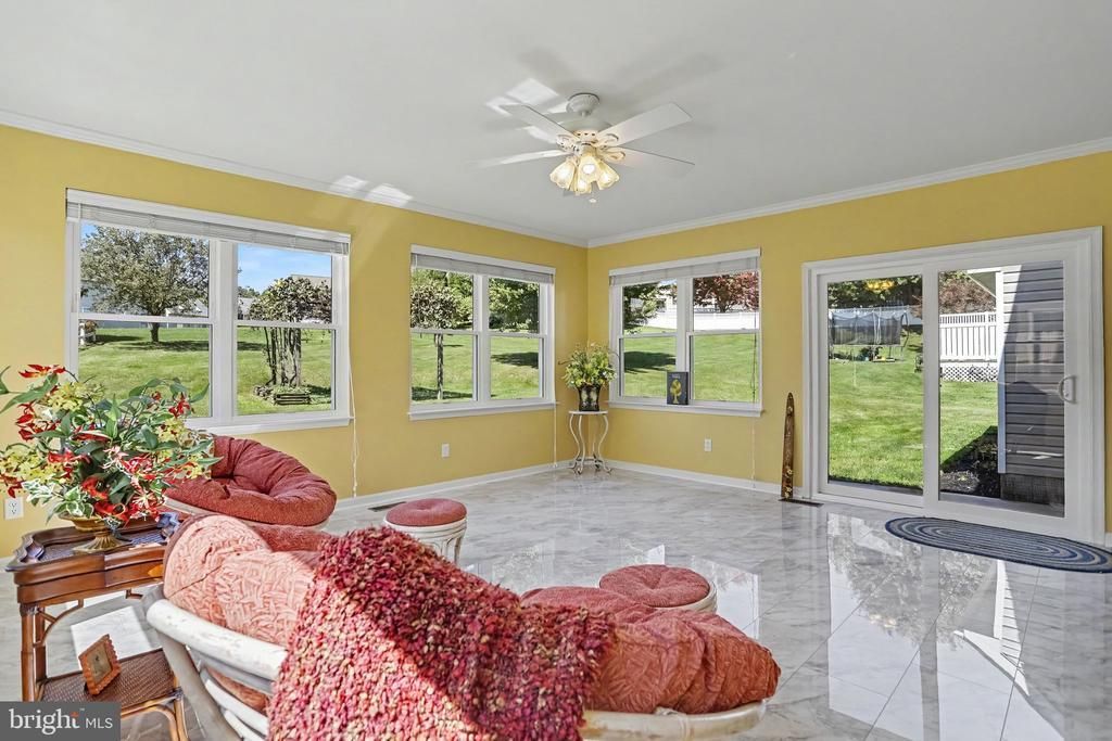 322 MAJESTIC CIRCLE, DALLASTOWN, PA 17313