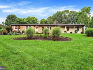 1012 ROCKLEDGE DRIVE , CARLISLE, PA 17015