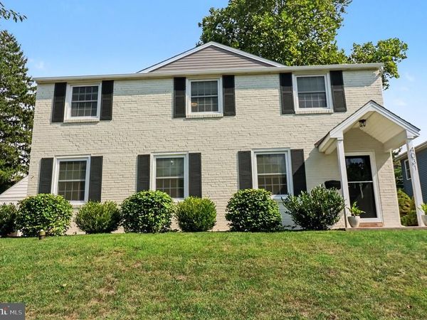4031 N WARNER ROAD, LAFAYETTE HILL, PA 19444