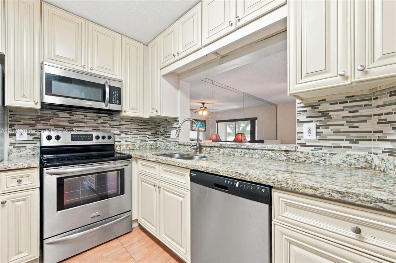 5510 Lakeside Dr , Unit 108, Margate, FL 33063 Photo