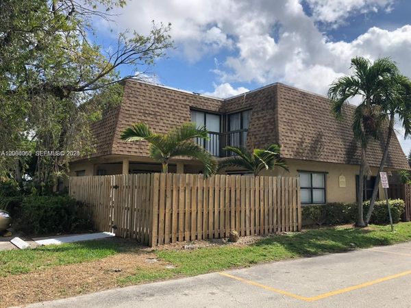 6575 W 24th Ct , Unit 3-14, Hialeah, FL 33016