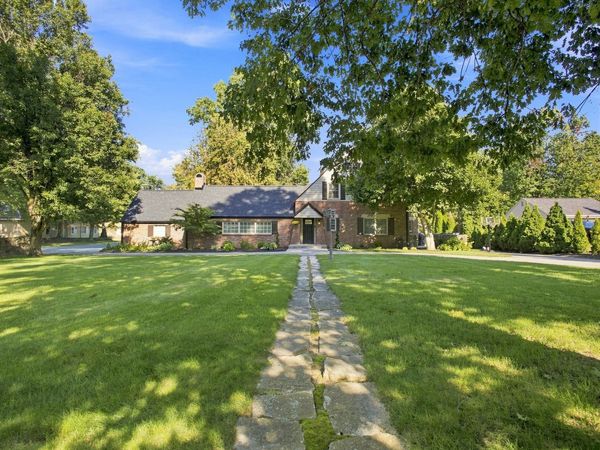 801 Eastwood Drive , Frankfort, IN 46041